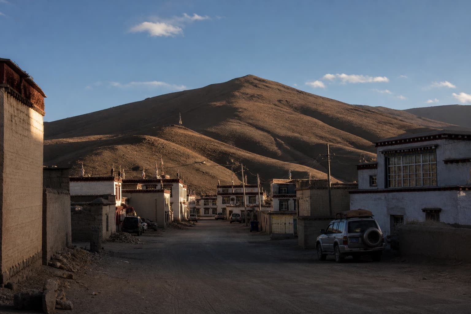 The plateau town of Saga in western Tibet