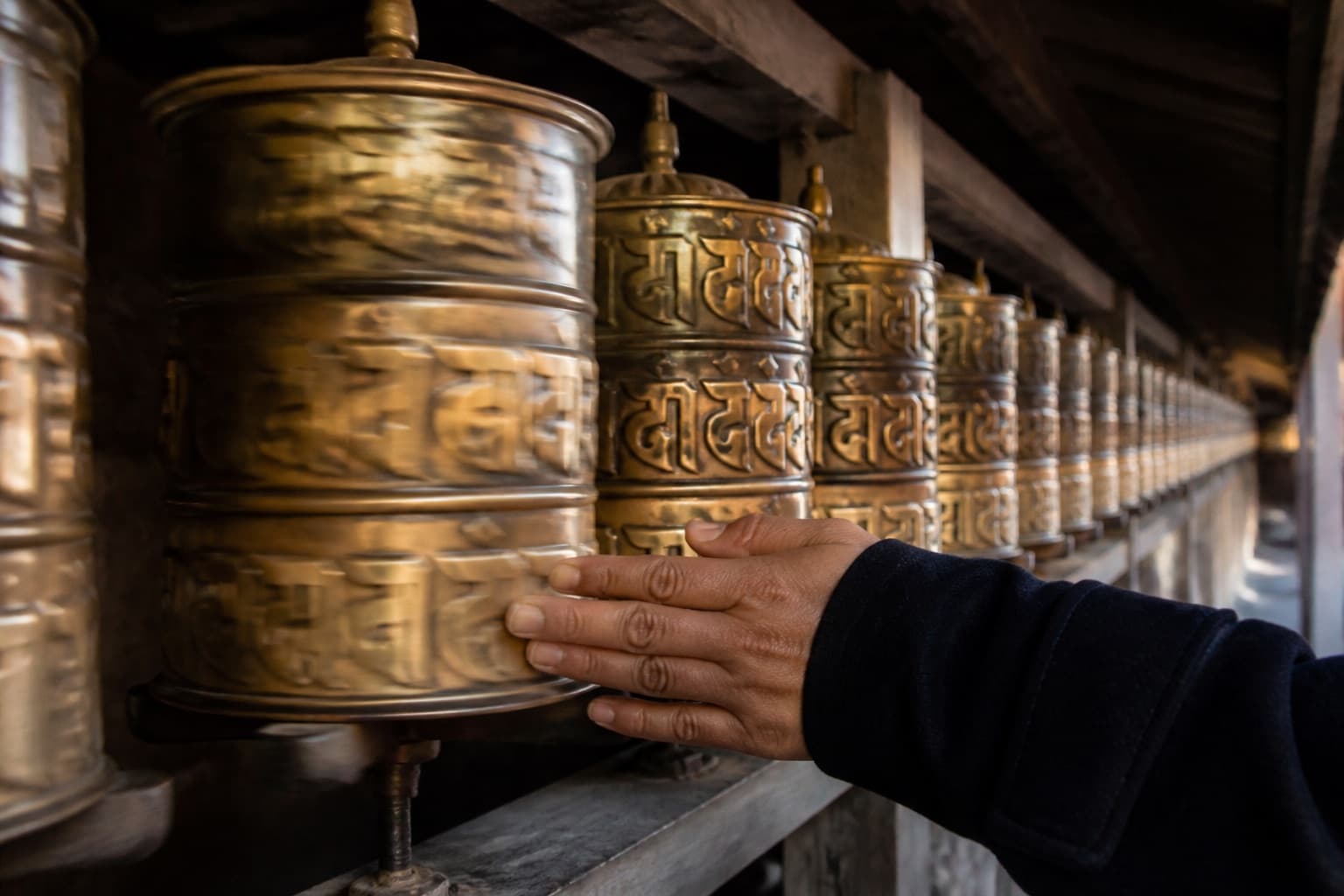 Fascinating Tibetan Customs, Beliefs & Everyday Etiquette